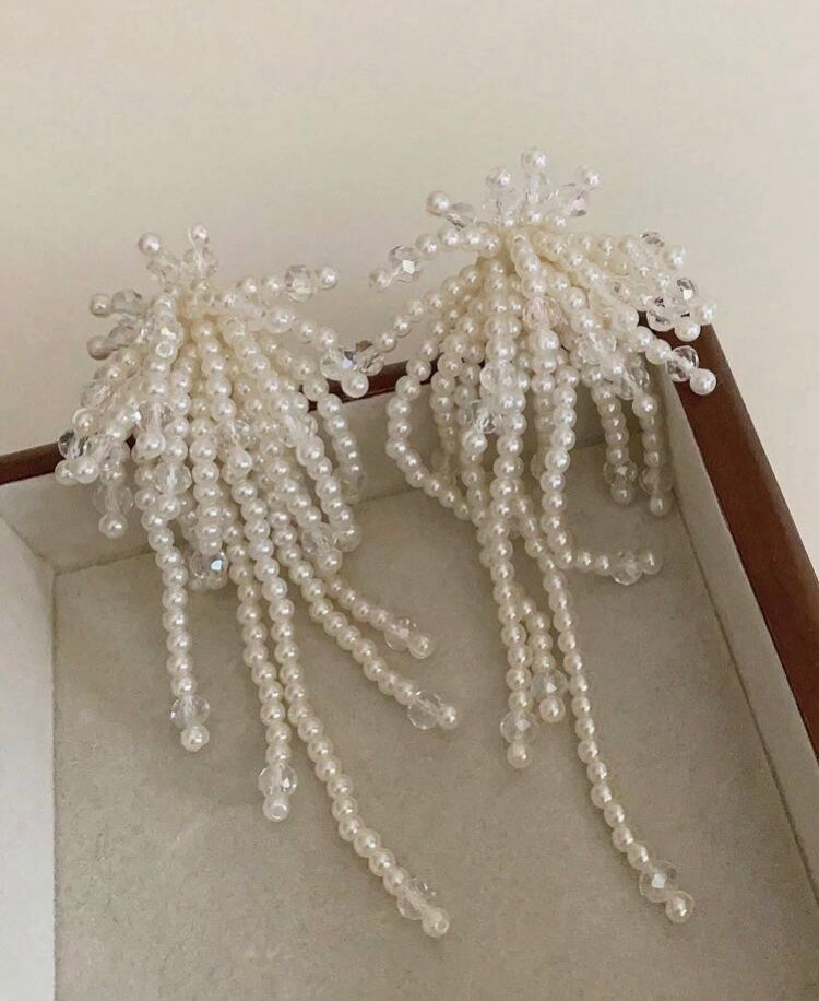 Nice Pearls and Elegant Beaded Long Dangling Tassel Earrings Exquisitely Handcrafted Made w Glamorous and Sophisticated Design Touch for Woman Accessories