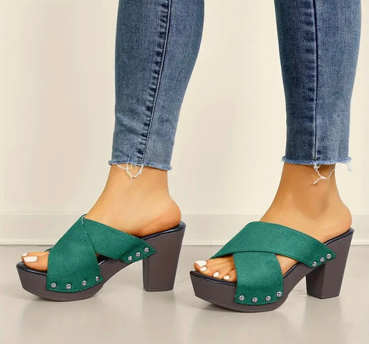 Stylish Green Out Platform Clogs Soft Chunky Mule Heels with Comfortable Soft Sole for Daily and Vacation Wear & Perfect Mules for Warm Weather and Outdoor Activities