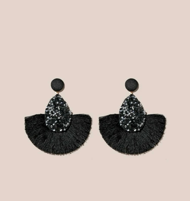 Cute Gurl Rhinestone Tassel Beautiful Crystal Decor Featuring Drop Earrings for Women’s