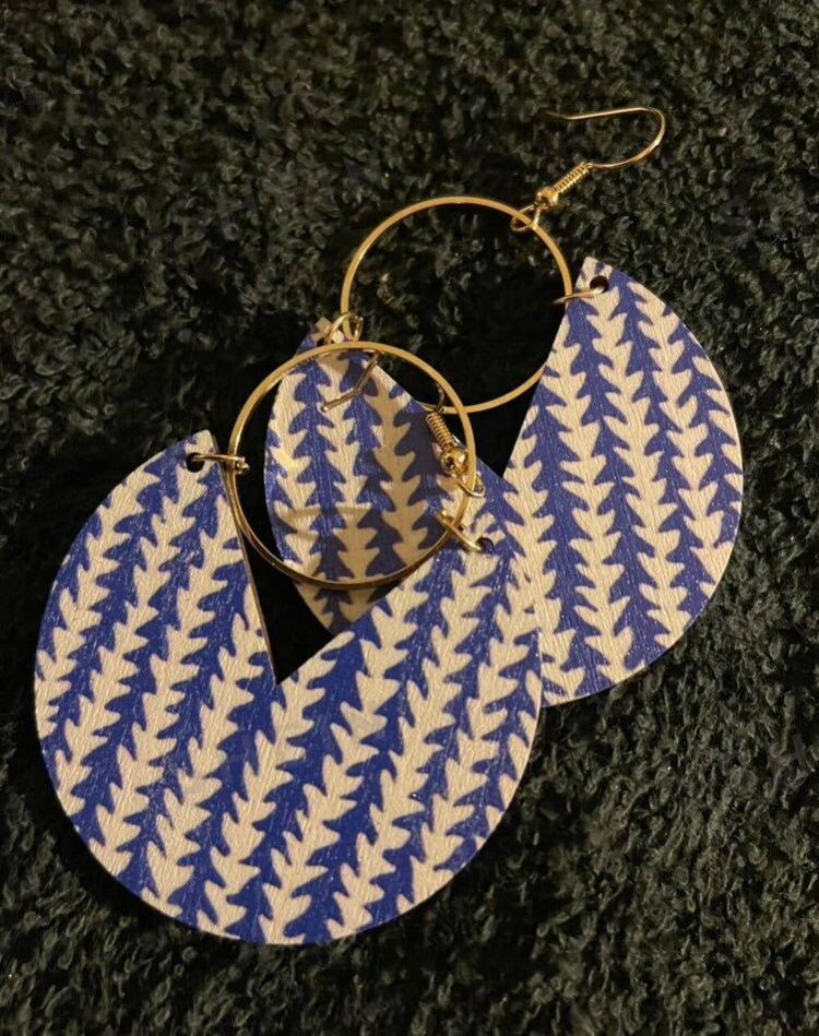 Cute Lil Blue Design Style Wooden Geometric Drop Earrings for Women to Wear Daily