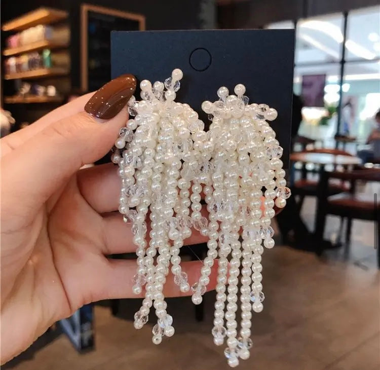 Nice Pearls and Elegant Beaded Long Dangling Tassel Earrings Exquisitely Handcrafted Made w Glamorous and Sophisticated Design Touch for Woman Accessories