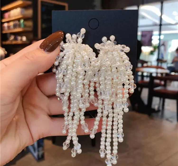 Nice Pearls and Elegant Beaded Long Dangling Tassel Earrings Exquisitely Handcrafted Made w Glamorous and Sophisticated Design Touch for Woman Accessories