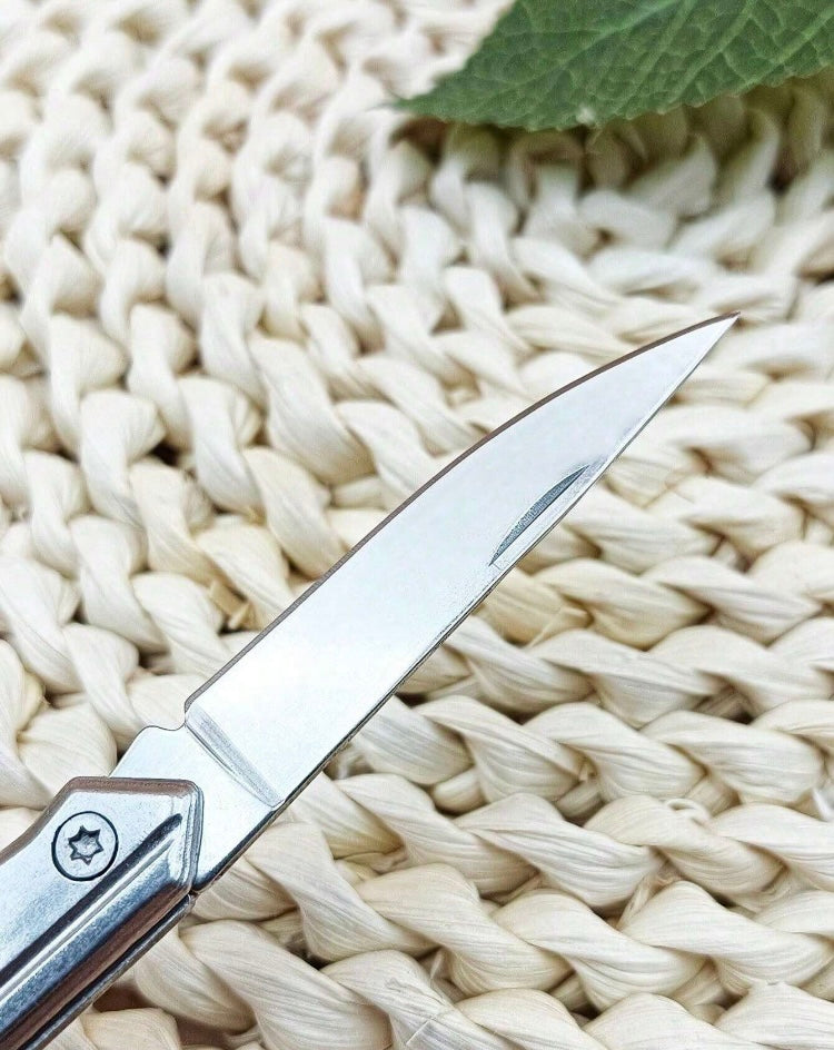 Defense Safety Mini Portable Cute Key Knife Keychain Folding Knife Woman  Lady Self-Defense Mechanism