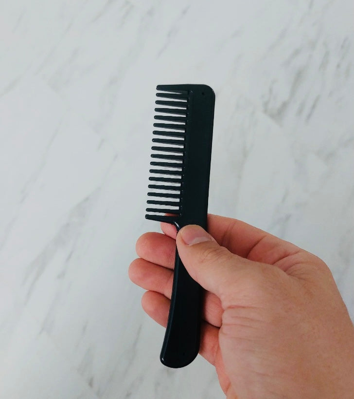 Discrete Self Defense Comb Knife Blade and Heat Resistant Hair Styling Tools Wide Spikes Tooth Fashion Accessory