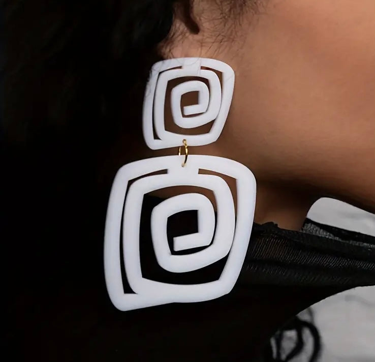 White Very Cute Statement Fashion Earrings Hollow Geometry Design Earrings for Ladies Jewelry