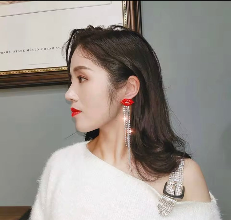 Crystal Cute Fashion Tassel Red Lips Kiss Pendant Earrings Rhinestone Long Earrings for Women