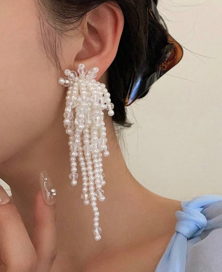 Nice Pearls and Elegant Beaded Long Dangling Tassel Earrings Exquisitely Handcrafted Made w Glamorous and Sophisticated Design Touch for Woman Accessories